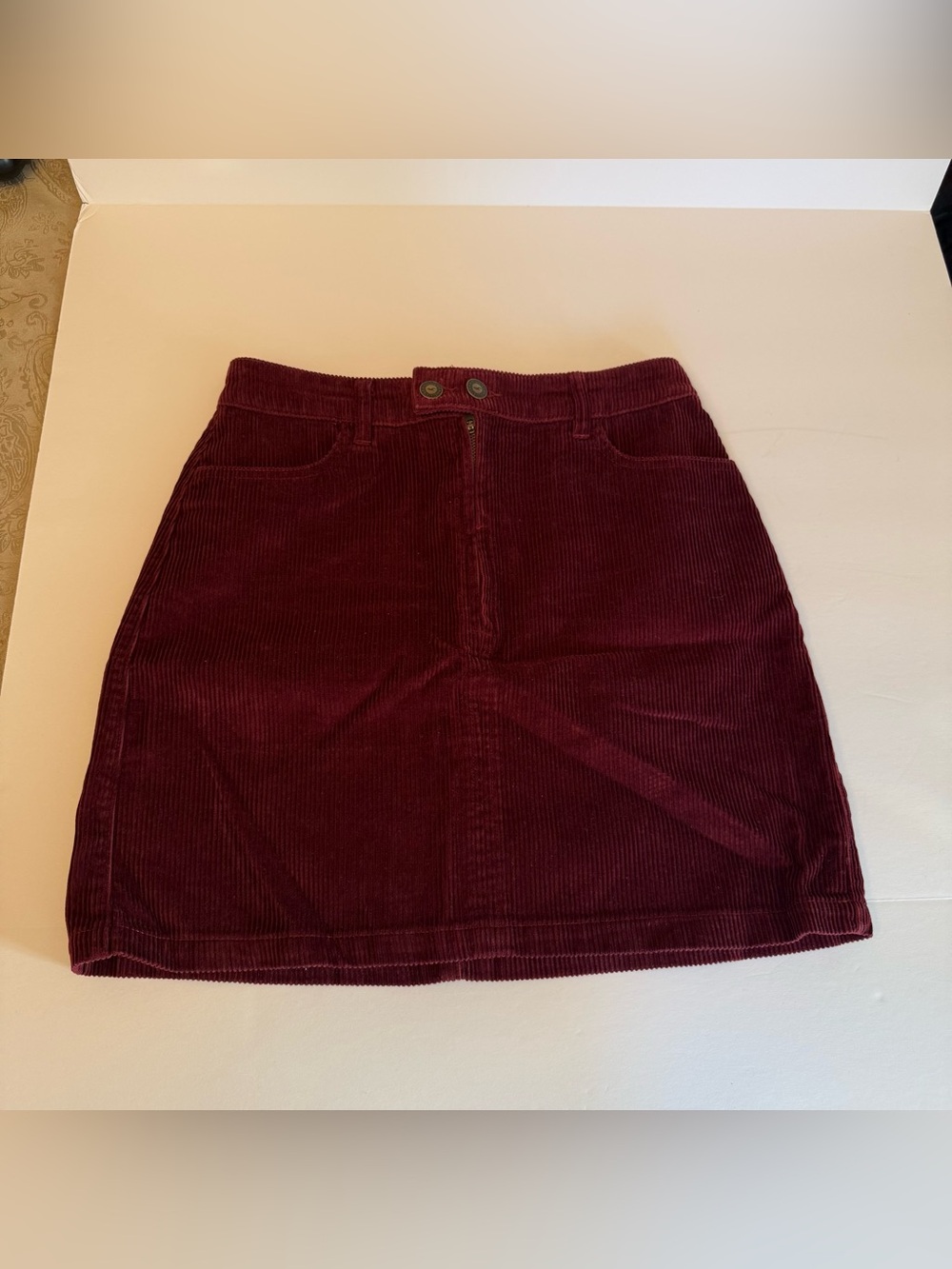 Hollister Corduroy Ultra High Rise Skirt in Burgundy Wine Size 3